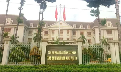 Dôi dư hàng trăm trụ sở ở vị trí 'đất vàng'