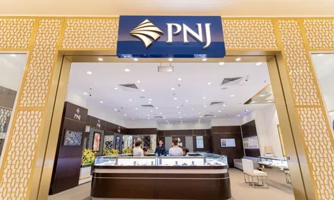 Đến lượt Tổng giám đốc PNJ 'giải cứu' cổ phiếu