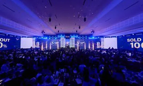 Quét sạch 100% giỏ hàng trong ngày ra mắt, S-Light Tower "tạo sóng" khu Nam Đà Nẵng