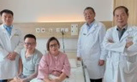 Vinmec Đà Nẵng mổ cấp cứu loại bỏ khối u buồng trứng khổng lồ cho bệnh nhân suy thận