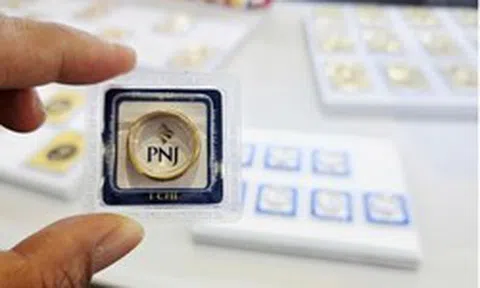 Lộ trình chi tiết mức thanh toán tiền mua lại của PNJ: Hoàn tất sau 120 ngày, chuyển đổi sản phẩm khác được ưu đãi tới 5%