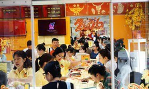Cảnh tượng lạ tại tiệm vàng Mi Hồng ở TP.HCM sau nhiều phiên giá vàng giảm mạnh