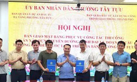 Phường Tây Tựu bàn giao mặt bằng thực hiện dự án đường Vành đai 3,5