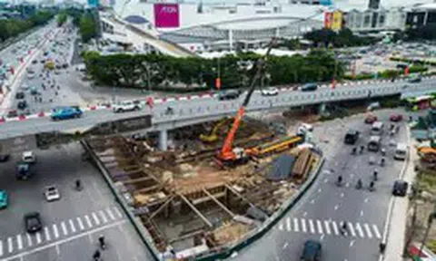 Hà Nội phân luồng giao thông để thi công hầm chui Cổ Linh