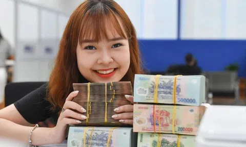 Chênh lệch lãi suất tiền gửi online - tại quầy lên tới hơn 3%/năm