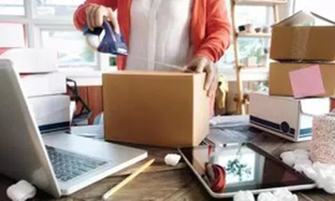 Mỗi ngày thêm hàng trăm shop online, người bán cần lưu ý gì về thuế?
