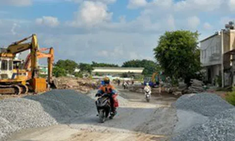 TPHCM: Siết “điểm nóng” lấn chiếm kênh rạch