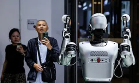 Mỹ vừa cấm cửa robot Trung Quốc được ba tuần, hãng robot lớn nhất nước này đã lên sàn và kiếm được 50 tỷ USD chỉ trong một ngày
