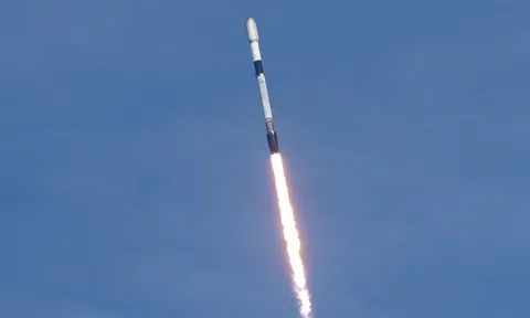 Công ty ông Phạm Nhật Vượng hợp tác SpaceX để đưa vệ tinh lên quỹ đạo
