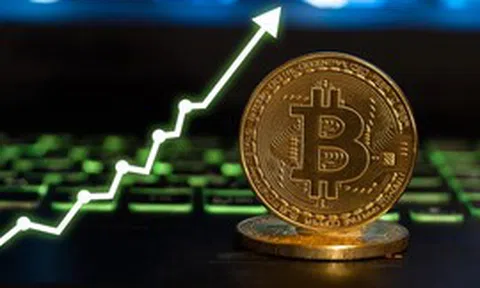 Bitcoin tăng phi mã: Thị trường tiền số “dựng sóng”, nhà đầu tư “sôi sục” nguyên tuần