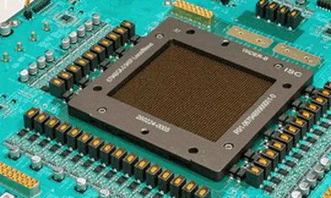 OpenAI ra mắt chip AI tự làm Jalapeño, tuyên bố hiệu năng vượt mặt NVIDIA 1,9 lần