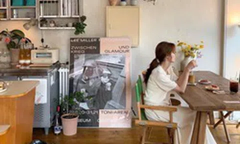 Vì sao nhiều gia đình không còn treo TV chính giữa phòng khách?