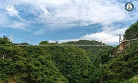 Việt Nam sở hữu cây cầu bắc qua 2 ngọn núi, thiết kế ấn tượng, vượt Trung Quốc lập kỷ lục toàn cầu