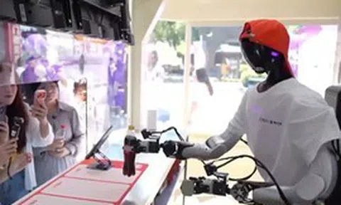 Robot vận hành cửa hàng ven đường tại Trung Quốc