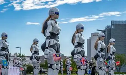 Trung Quốc đang đào tạo hàng nghìn robot theo cách chưa từng có