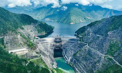Đập thủy điện cao nhất thế giới xác lập cột mốc lớn, giữ trọng trách là "van điều tiết" cho toàn bộ chuỗi