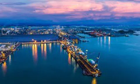 Bên trong "đại công trường" gần 20 tỷ USD đang làm thay đổi miền Trung