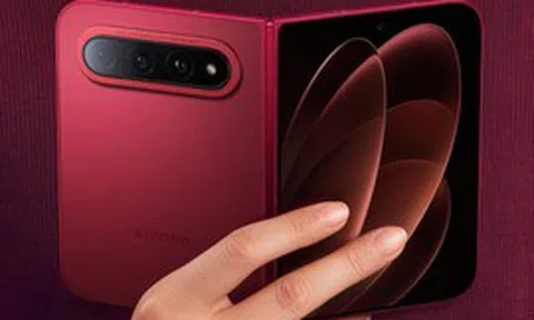 Vừa công bố ra mắt, Xiaomi Fold 18 đã vướng nghi vấn đạo nhái poster quảng cáo của Huawei: Giống nhau từng chi tiết nhỏ