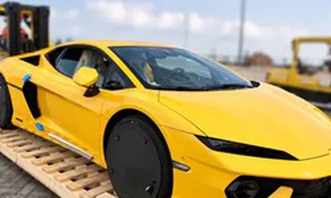 Lý do Cường đô la khoe siêu xe Lamborghini Temerario