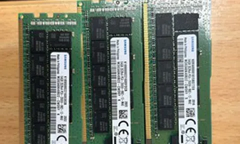 Anh chàng may mắn thời công nghệ: "Đào được" kho báu 10.000 USD RAM Samsung đang phủ bụi ngay trong nhà kho