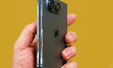 Chưa ra mắt, chiếc điện thoại "gây chấn động" của Apple bị nghi ngờ có thể gây hại cho sức khỏe người dùng