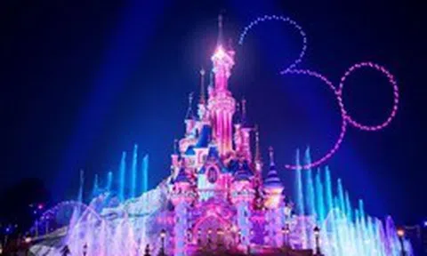 Cổ phiếu DN sở hữu loạt công viên giải trí khổng lồ, rộng gấp 14 lần Disneyland Park tại Paris tăng "bốc đầu"
