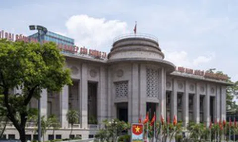 NHNN bơm thanh khoản VND dài hạn hơn