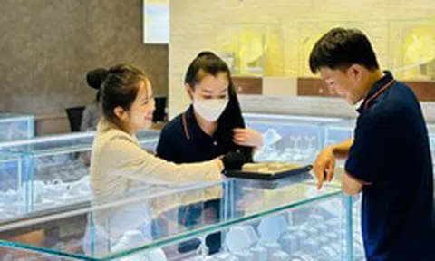 PNJ thông báo rút ngắn thời gian thanh toán cho khách hàng bán vàng, kim cương