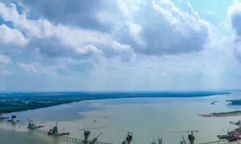 Tăng tốc thi công cầu Hồng Hà thuộc Vành đai 4 - Vùng Thủ đô