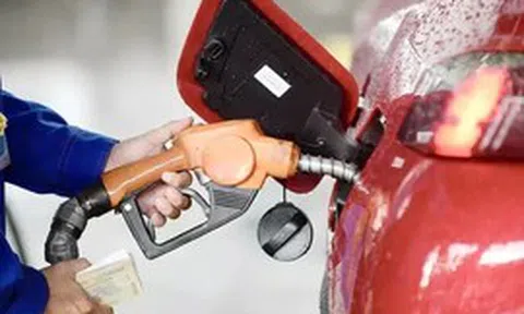 Giá xăng dầu đồng loạt tăng mạnh từ chiều nay