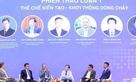 Logistics tăng tốc, vì sao 98% container vẫn phải đi đường bộ?