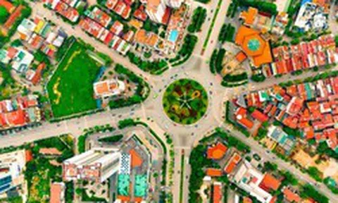 Thành phố trực thuộc Trung ương trẻ nhất cả nước làm siêu sân bay 2000 ha, kết nối với Thủ đô bằng tuyến đường 120m do Sun Group làm và tuyến đường sắt tốc độ cao của Vingroup