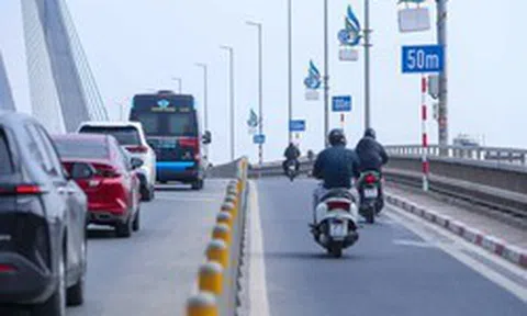 Sau cầu Nhật Tân, Hà Nội tính kẻ vạch khoảng cách trên 3 cầu lớn