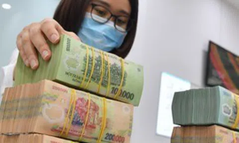 Bậc lương công chức thấp nhất 3,4 triệu, còn chưa bằng mức sàn cho người chưa qua đào tạo