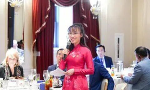 Một chuyến đi Mỹ của tiến sĩ giàu nhất Việt Nam: Ký kết 23 thỏa thuận, xuất hiện tại Sở Giao dịch Chứng khoán New York và chốt deal với tập đoàn của Elon Musk