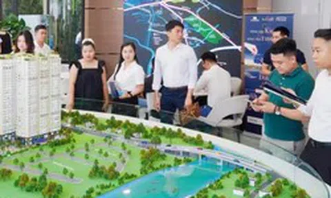 Lãi vay cao, nhiều người phải rao bán nhà đất để trả nợ