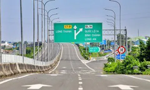 Cao tốc Bến Lức - Long Thành thông xe toàn tuyến, đại đô thị gần 700 ha hưởng lợi từ trục kết nối Đông - Tây