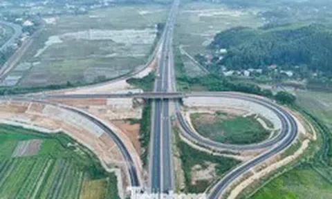 Khai thác nút giao 100 tỷ trên cao tốc Đà Nẵng - Quảng Ngãi