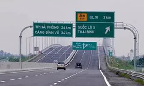 Thông tin mới về thí điểm làn vượt xe trên một số đường cao tốc