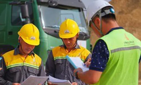 VinAlpha của tỷ phú Phạm Nhật Vượng đang tuyển 15.000 tài xế cho loạt đại dự án, chỉ cần biết lái xe – lái máy, đào tạo miễn phí 15 ngày, bao ăn ở và trợ cấp tới 5 triệu đồng/tháng