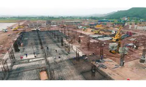 Mỹ có 90 năm kinh nghiệm nhưng vẫn rút lui, Việt Nam không có kinh nghiệm lại chỉ cần 2 năm hoàn thành công trình chưa từng có, ngốn hơn 143.000m3 bê tông cốt thép
