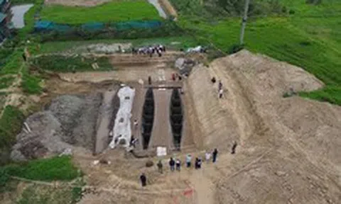 Người dân Việt Nam bất ngờ phát hiện báu vật 2.000 năm tuổi chưa từng thấy trên thế giới