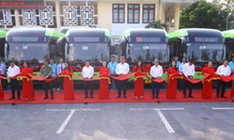 Khai trương tuyến xe buýt điện liên tỉnh số 83, kết nối Hà Nội - Hưng Yên