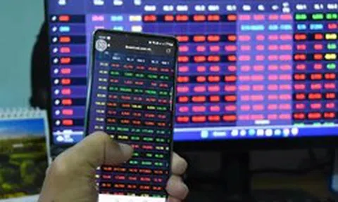 Khối ngoại mua ròng khi SHB 'lao' về sát mệnh giá
