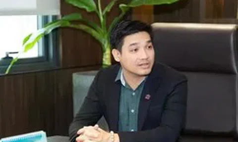 Chủ tịch công ty làm gì khi bị bán giải chấp cổ phiếu?