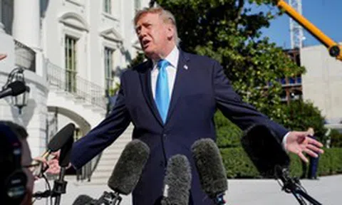 Ông Trump tuyên bố không được gọi AI phải là SI, gọi sai sẽ bị coi là kẻ thù của nhà Trắng: Elon Musk hứa đổi tên thành SpaceXSI