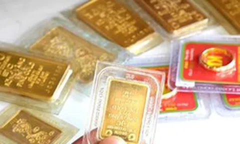 Giá vàng nhẫn trơn, vàng miếng chiều tối 12/10 tại SJC, PNJ, DOJI, Bảo Tín Minh Châu và Bảo Tín Mạnh Hải đồng loạt giảm tới 800.000 đồng/lượng