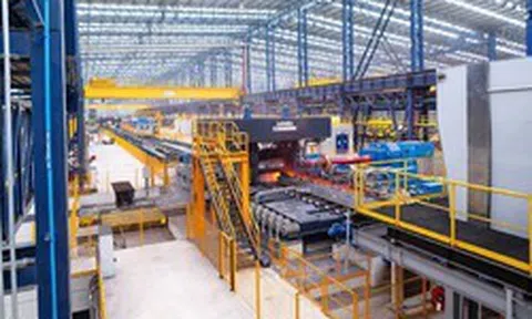 Cận cảnh “cỗ máy khổng lồ” sắp xuất hiện tại siêu tổ hợp thép của tỷ phú Phạm Nhật Vượng