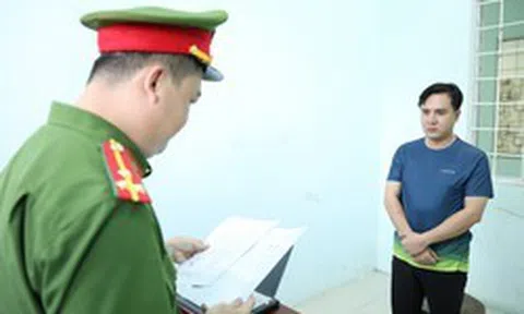 Một Giám đốc phòng giao dịch ngân hàng bị bắt: Công an đề nghị những ai là người bị hại liên hệ ngay