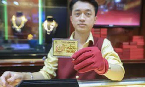 Mua bán vàng trong ngày từ 5 triệu đồng phải thanh toán không dùng tiền mặt